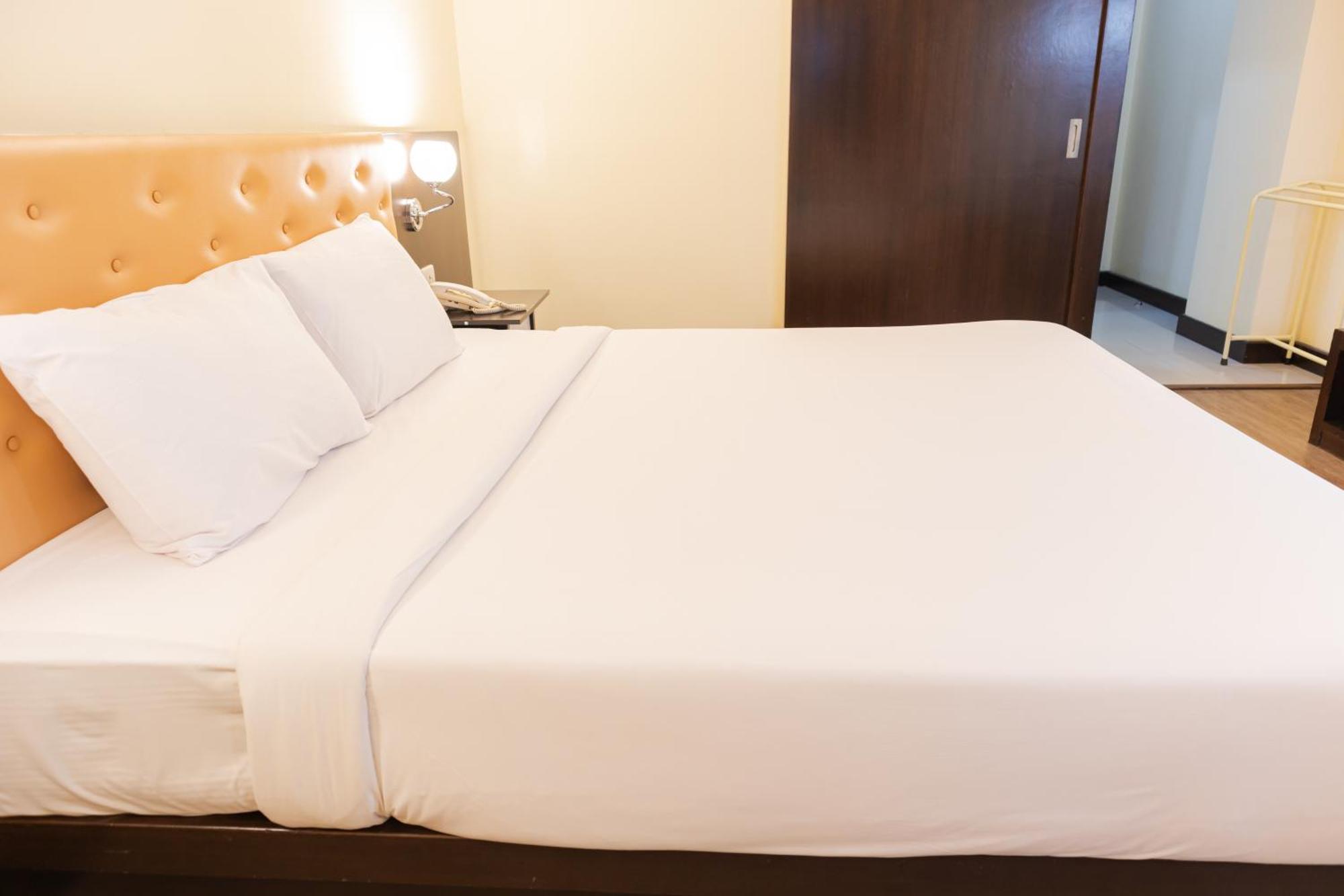โรงแรม ซิตี้พาร์ค โคราช City Park Hotel Nakhonratchasima Exteriör bild