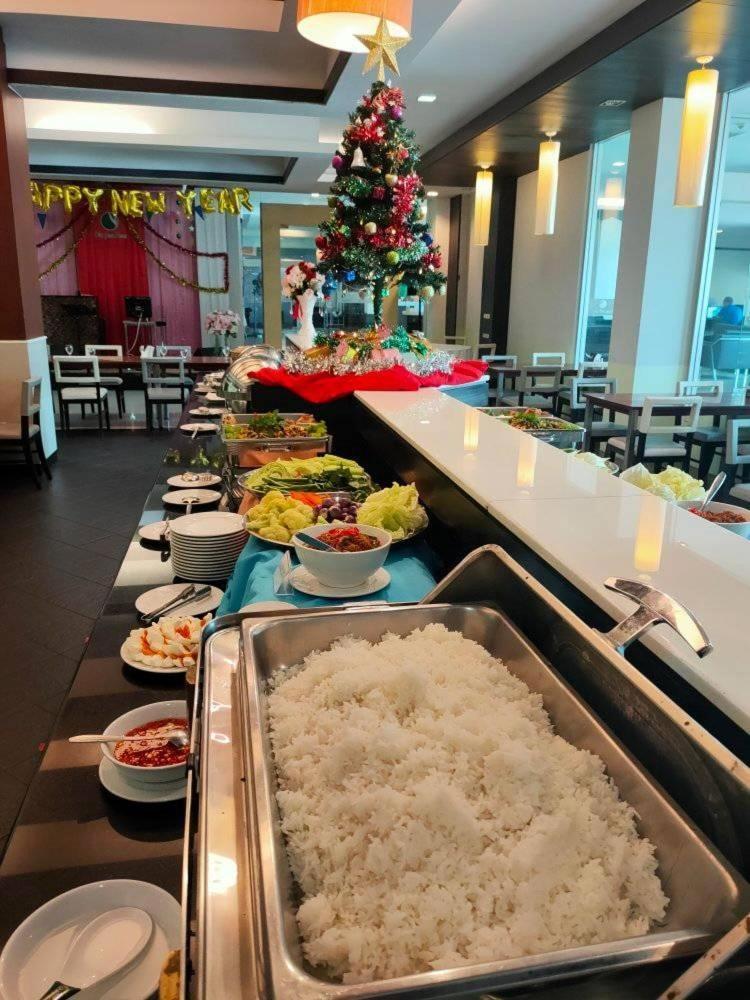โรงแรม ซิตี้พาร์ค โคราช City Park Hotel Nakhonratchasima Exteriör bild