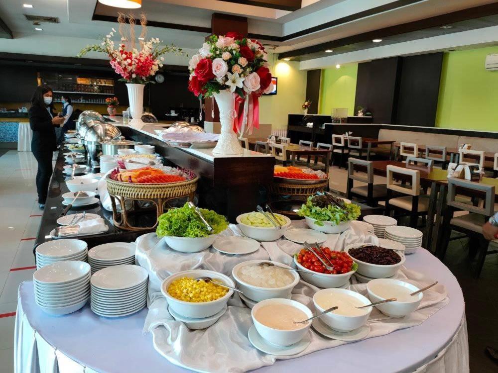 โรงแรม ซิตี้พาร์ค โคราช City Park Hotel Nakhonratchasima Exteriör bild