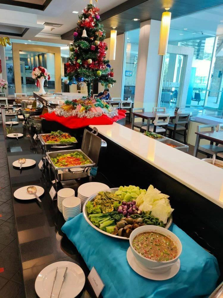 โรงแรม ซิตี้พาร์ค โคราช City Park Hotel Nakhonratchasima Exteriör bild